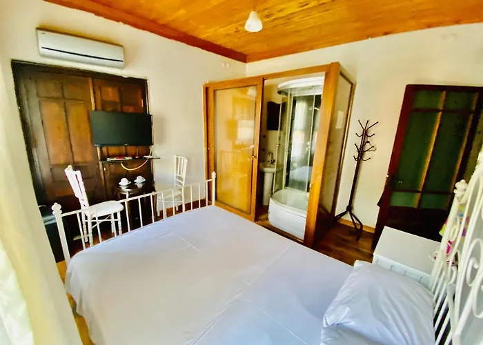 伊兹密尔湾牧师民宿 酒店 伊兹密尔