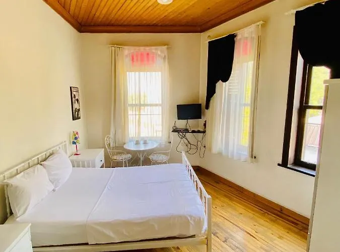 伊兹密尔湾牧师民宿